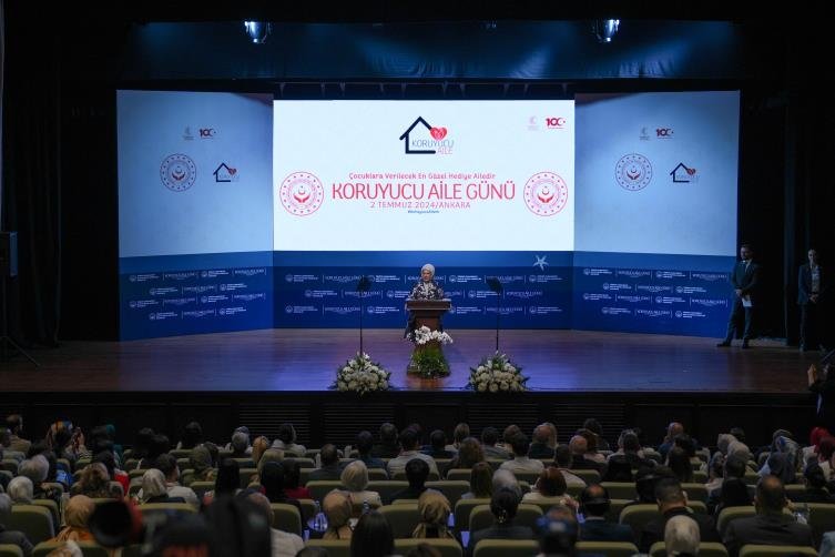 Emine Erdoğan, Gönül Elçileri ve koruyucu ailelerle bir araya geldi