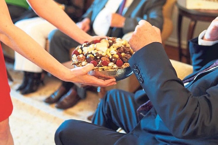 Özlediğimiz bayram ziyaretleri geri geliyor