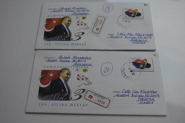 Babalarının 21 yıl önce yazdığı 2 mektup oğullarına teslim edildi