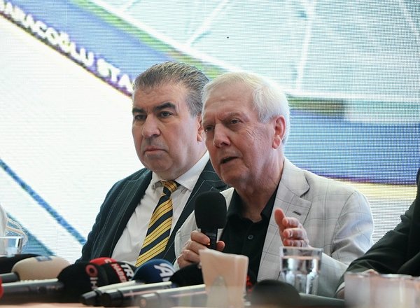 fenerbahce-kulubu-baskan-adayi-aziz-yildirim-iki-santrforla-prensipte-anlastik-1780227403690.jpeg
