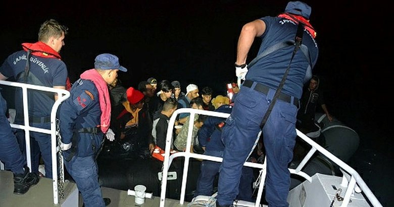 Ayvalık açıklarında 35 kaçak göçmen yakalandı