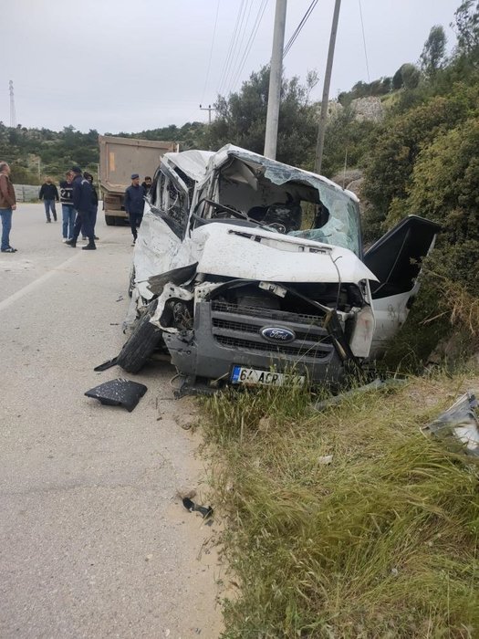 Bodrum’da kamyonla kamyonet çarpıştı! Genç sürücü hayatını kaybetti