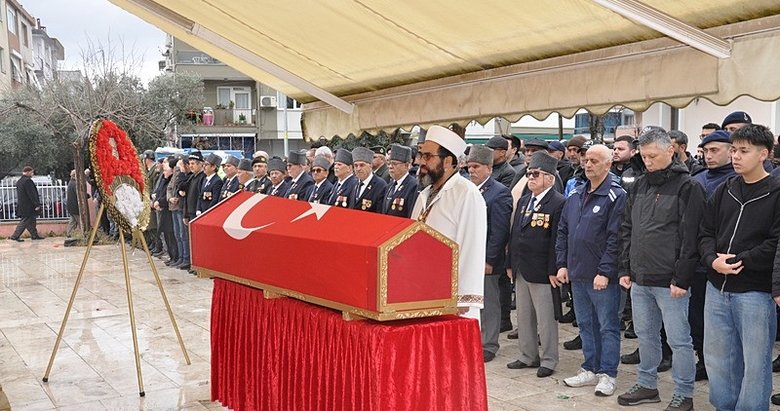 İzmirli Kıbrıs gazisi Salih Akdağ’a son veda