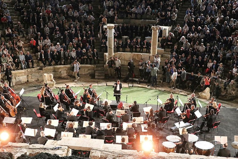 1690 yıl sonra seyircisiyle buluştu