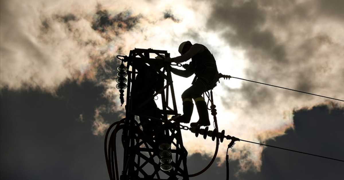 İZMİR ELEKTRİK KESİNTİSİ 16 NİSAN PERŞEMBE | GDZ Elektrik duyurdu! İzmir'in 24 ilçesinde saatlerce elektrik olmayacak