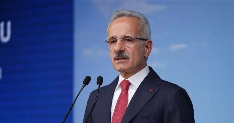 Türk hava sahasından her 14 saniyede bir uçak geçti