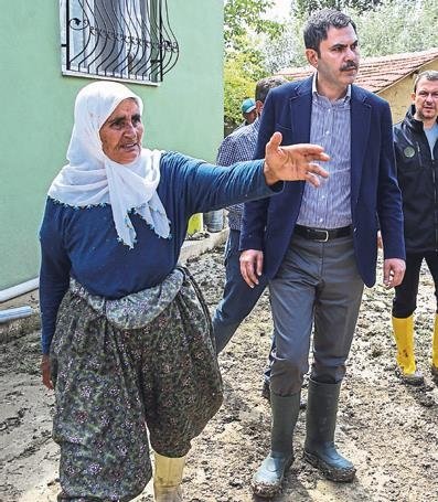 Hükümet sahada muhalefet ise makamında