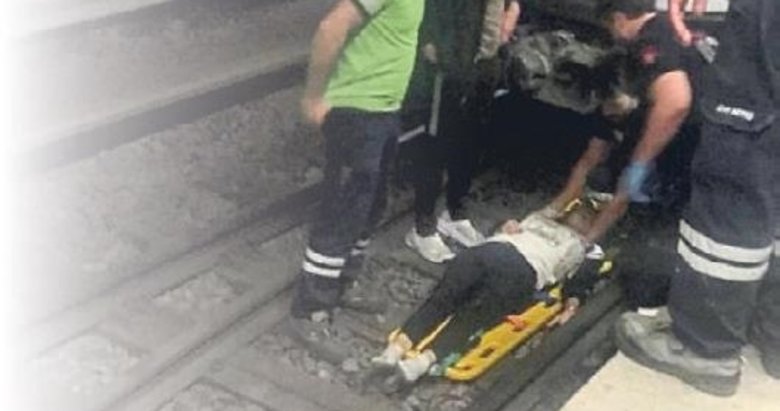Konak metroda intihar girişimi