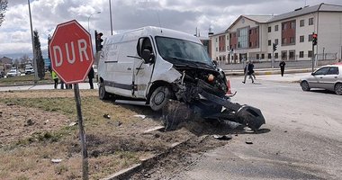 TIR’ın çarptığı minibüsün sürücüsü yaşamını yitirdi