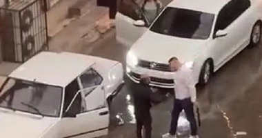 İzmir’de trafik tartışması dehşete döndü! Önce dövdü sonra saldırdı