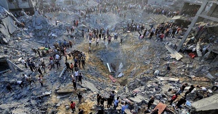 İsrail’in soykırımı sürüyor. Bu kez mülteci kampını vurdu: En az 100 ölü!