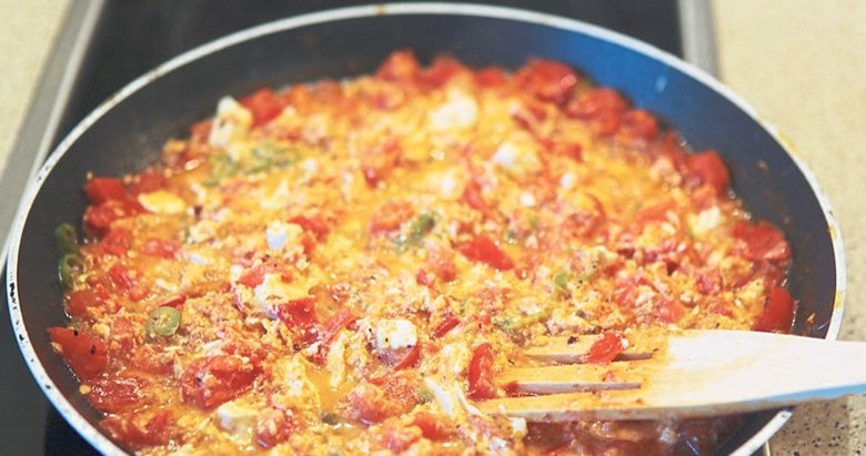 Menemen Twitter’ı ikiye böldü!