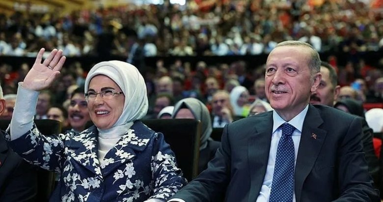 Emine Erdoğan AK Parti’nin 23. yaşını kutladı: Birlik ve beraberliğimizin simgesi olsun