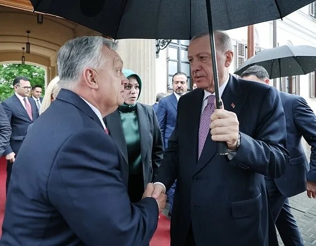 Başkan Erdoğan’dan yeni anayasa mesajı: Darbe anayasasıyla Türkiye geleceğe yürüyemez