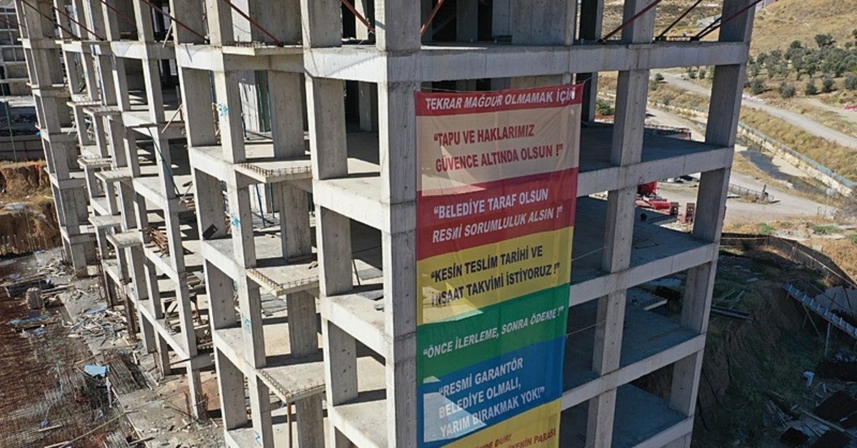 İzmir'de kooperatif mağdurları çözüm bekliyor