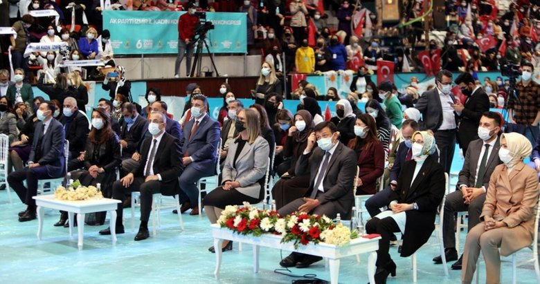 AK Parti İzmir İl Kadın Kolları’nda kongre heyecanı yaşandı