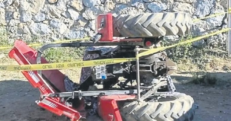 Traktörün altında kalan çiftçi hayatını kaybetti
