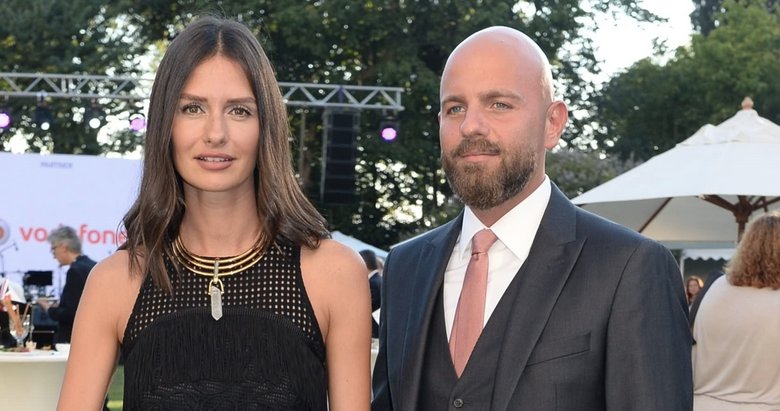 Yasemin Özilhan ve İzzet Özilhan boşanıyor mu? Ezgi Öcel’in o paylaşımı çok konuşuldu