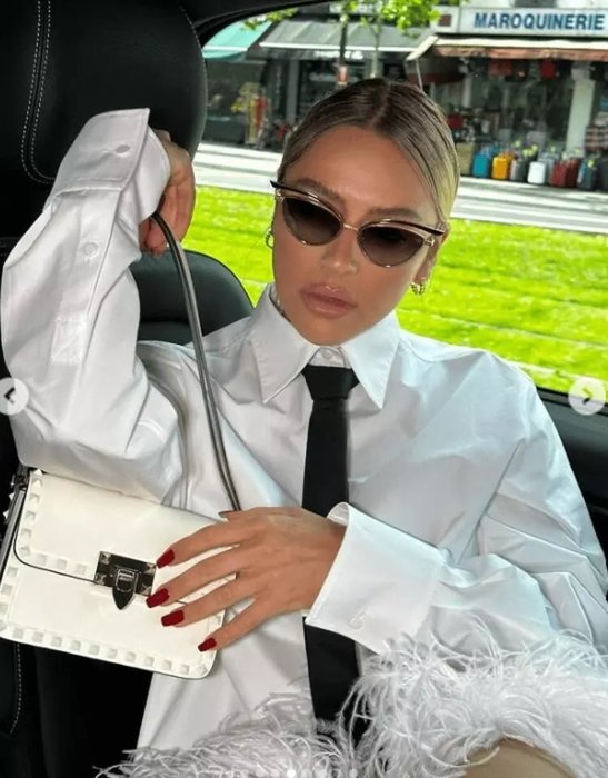 Hadise’nin tarzına takipçileri kayıtsız kalamadı