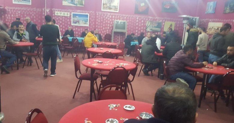 Izmir Bornova Da Cay Ocagina Kumar Baskini 61 Kisi Yakalandi Izmir Haberleri