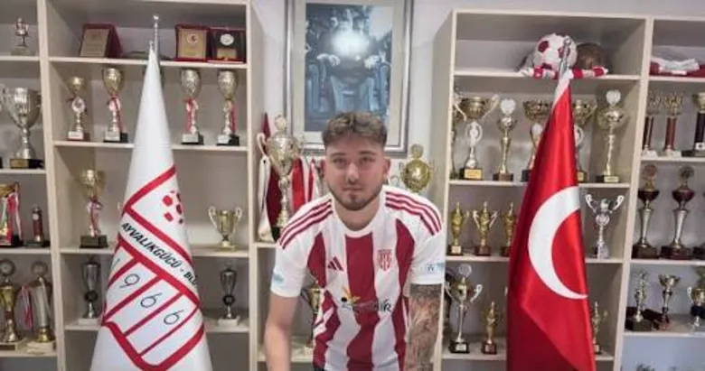 Ayvalıkgücü’ne 21’lik forvet