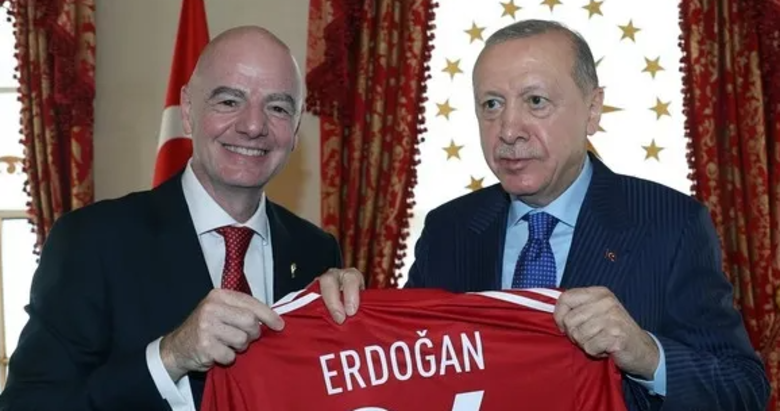 Başkan Recep Tayyip Erdoğan FIFA Başkanı Infantino’yu kabul etti