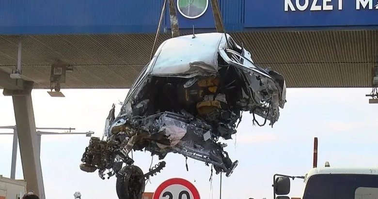 Arnavutköy’de katliam gibi kaza! Otomobil gişe bariyerine çarptı: 1 ölü