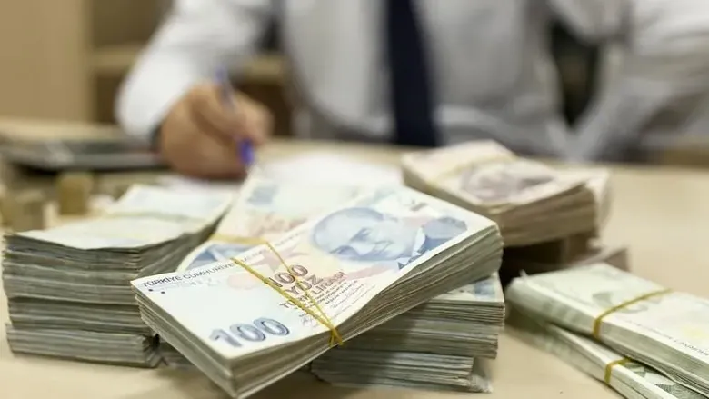 borsa-istanbulda-saticili-kapanis-bist-100-endeksi-14575-puana-geriledi-1787844379263.png