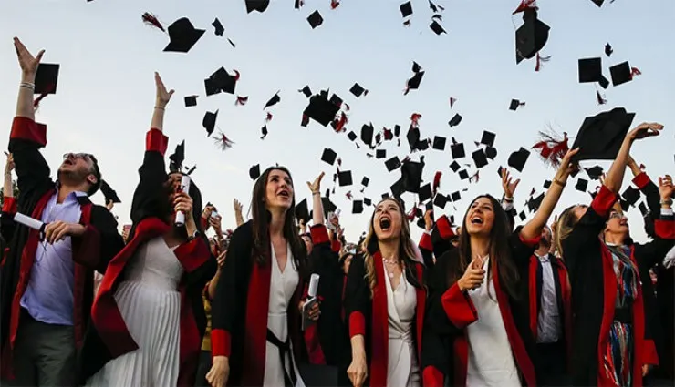 universite-affi-duzenlemesi-mecliste-ak-parti-kanun-teklifini-tbmm-baskanligina-sundu-1782999293091.png