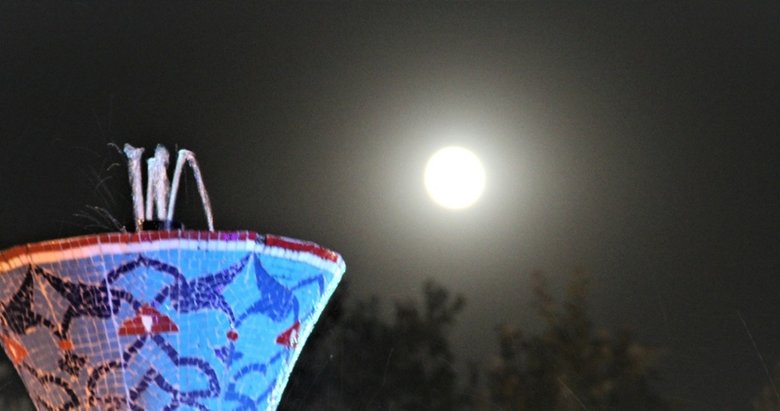 Kütahya’da vazo-dolunay buluşması göz kamaştırdı