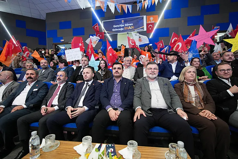 ak-parti-genel-sekreteri-eyyup-kadir-inan-biz-her-zaman-izmiri-dusunduk-1792797457122.png