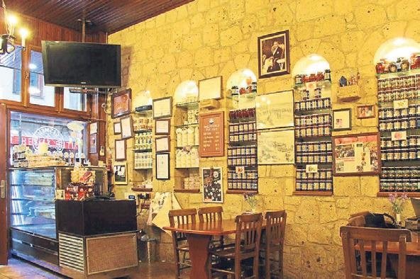 Kuşaktan kuşağa aktarılan lezzet Rumeli Pastanesi