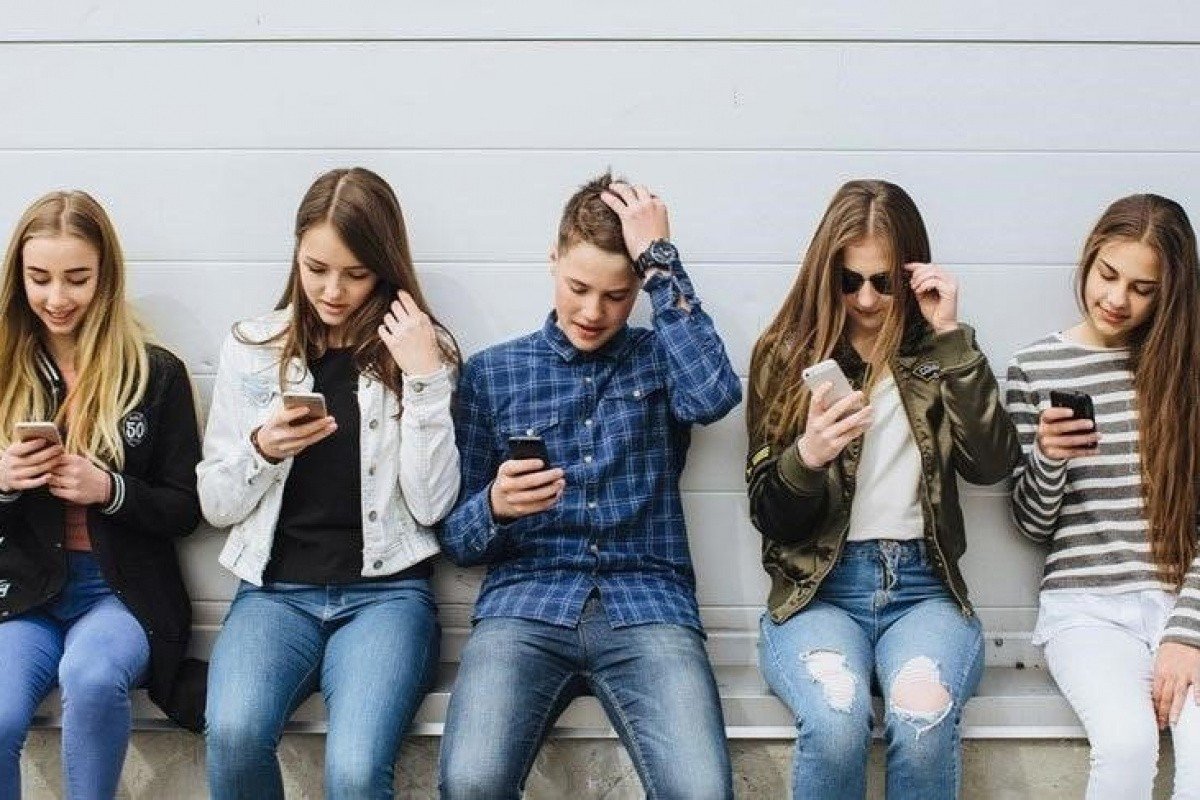 Z kuşağı sosyal medya nedeniyle mutsuz!