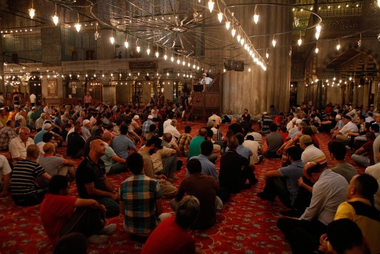 Cuma namazı saatleri 22 Mart! İzmir’de cuma namazı saat kaçta?