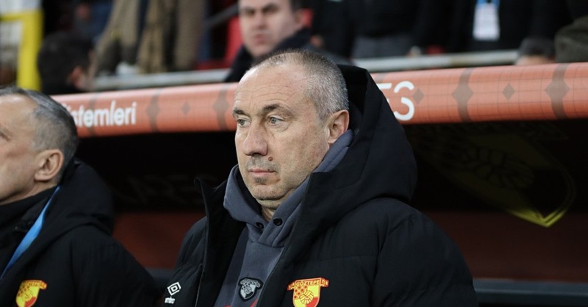 Göztepe Teknik Direktörü Stanimir Stoilov: Savunmayı düzeltmemiz lazım