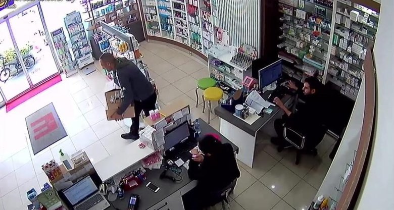 İzmir merkezli 4 ilde e-imza operasyonu: 8’i eczacı 22 gözaltı