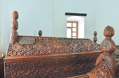 İbrahim Hakkı Hazretleri Türbesi