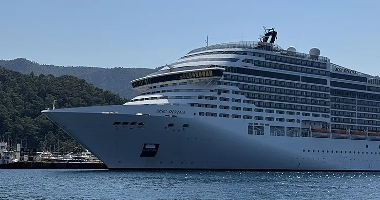 Kruvaziyer turizmi rekor kırmaya devam ediyor: Marmaris’e binlerce turist geldi!