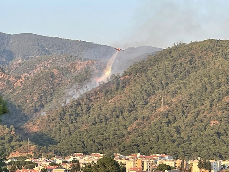 Marmaris’teki yangında 2 hektar orman zarar gördü! Çıkış nedeni için özel ekip kuruldu