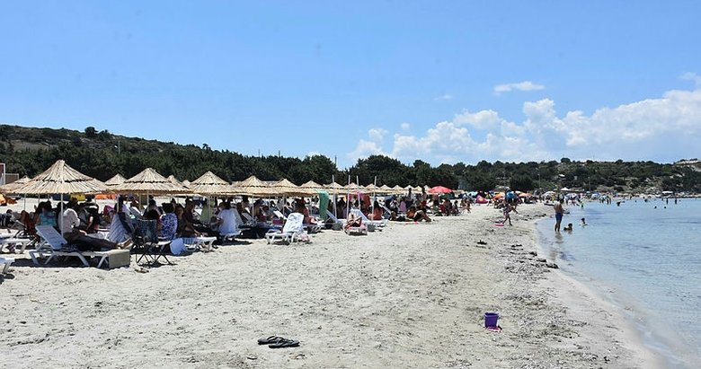 Çeşme’de halk plajı açıldı