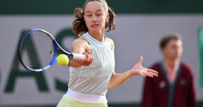 Türk tenisinin yüz akı Zeynep Sönmez