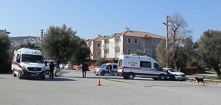 İzmir Foça’da ambulansla otomobil çarpıştı: 2’si çocuk 6 yaralı
