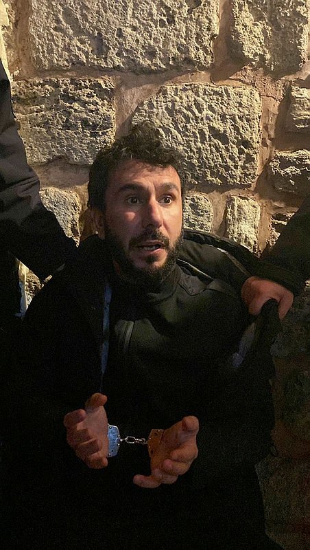 Fatih Camisi imamı bıçaklı saldırıda yaralandı