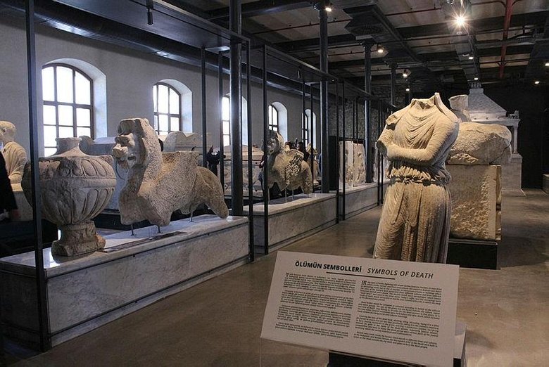 140 yıllık Tekel Fabrikası, İzmir Kültür Sanat Fabrikası’na dönüştü