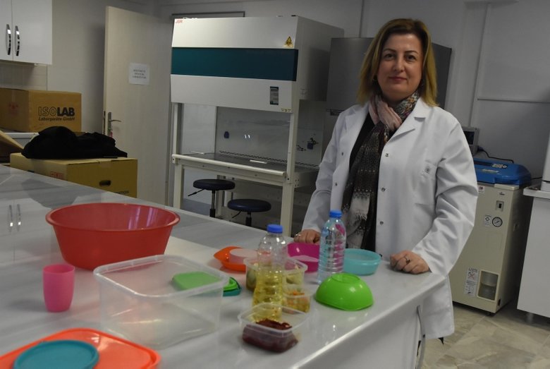 Plastik saklama kaplarındaki büyük tehlike! Sakın bu gıdaları içine koymayın!