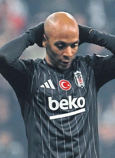 Kartal çarpıldı