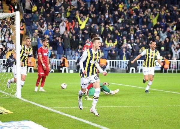 Fenerbahçe evinde rahat kazandı! 4 gol attılar