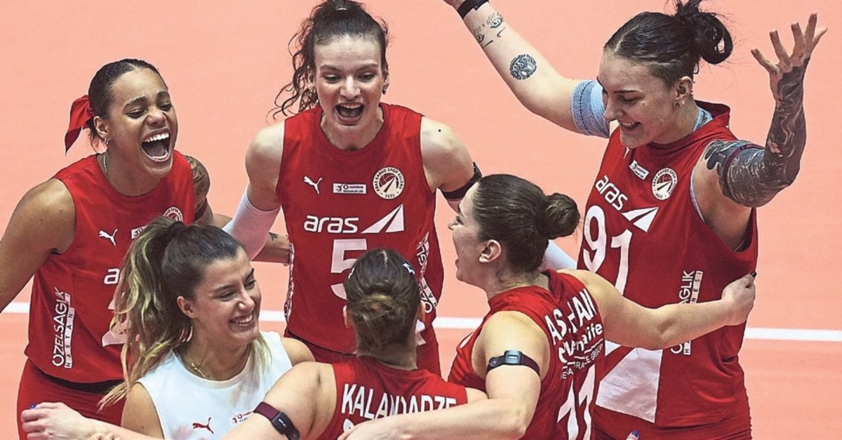 Aras Spor evinde Eczacıbaşı’nı devirdi