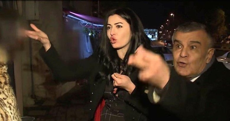 Başörtülü kadınlara hakaret eden Deniz Çakır’a soruşturma açıldı