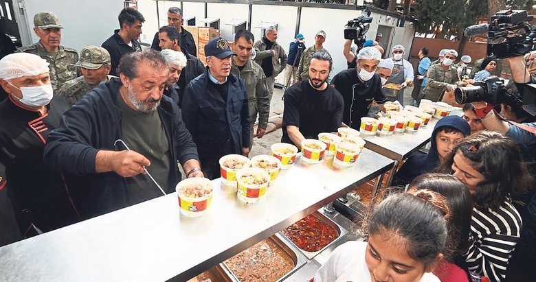 Fabrikatör depremzede 1 kilo pirinç istedi